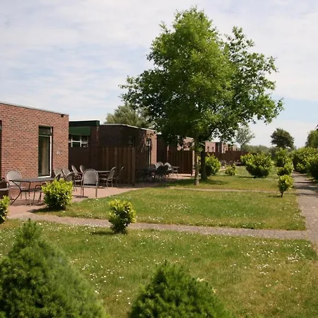 Type F Comfort 12 Persoons Bungalow Terwolde