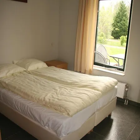 Type F Comfort 12 Persoons Bungalow Resort Terwolde